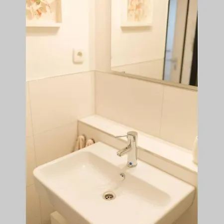 Apartment Im Herzen Von Derendorf Mit Stellplatz